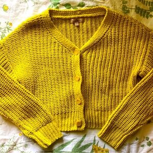 Crop top casual sweater.